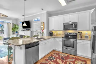 606 Tennessee Avenue 1, Carolina Beach, NC 28428 – photo 13: Kitchen 3