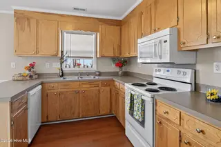 2128 Flagstone Court G7, Greenville, NC 27834 – photo 9: 014_DSC_0564
