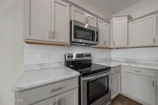 349 S Stingray Lane, Sneads Ferry, NC 28460 – photo 14: 32-web-or-mls-_RAD1009