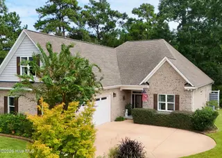 101 Beaumont Circle, Hampstead, NC 28443 — 4-bedroom home in Crown Pointe, Hampstead, NC, photo 2 of 42: front