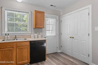 806 Springwood Drive, Jacksonville, NC 28546 – photo 10: 10