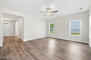4214 Tinsley Court, Ayden, NC 28513 – photo 12: 31-web-or-mls-IMG_4272-Edited
