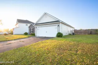 207 Seville Street, Jacksonville, NC 28546 — 3-bedroom home in Carolina Plantations, Jacksonville, NC, photo 3 of 35: Outside-2