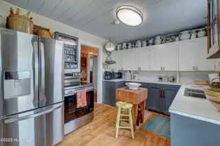 928 General Whiting Boulevard, Kure Beach, NC 28449 — 5-bedroom home, Kure Beach, NC, photo 18 of 72: tempImagesLRnpG