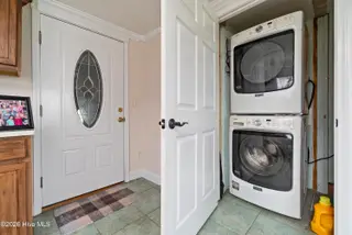 102 Shoreline Drive, Atlantic Beach, NC 28512 – photo 19: Laundry View