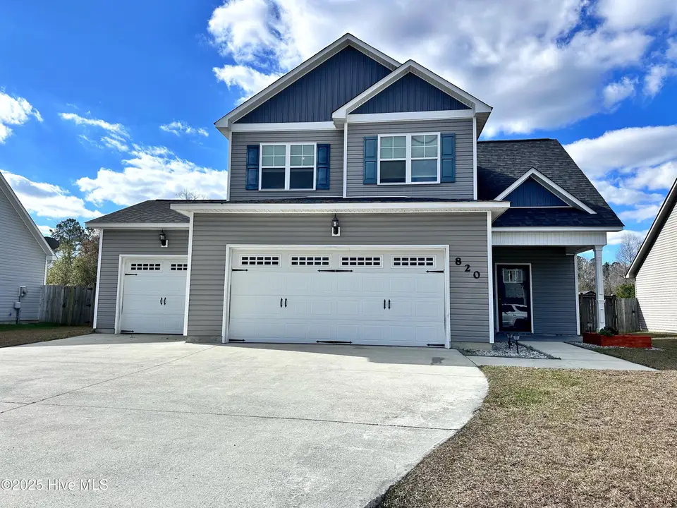 820 Tuscarora Trail, Jacksonville, NC 28546 – photo 1 of 47: Front