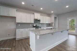 1501 Caracara Drive, New Bern, NC 28560 – photo 7: kitchen 2140