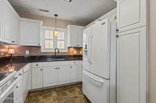 1202 Cedarwood Village, Morehead City, NC 28557 – photo 16: Kitchen