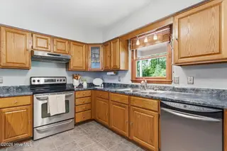 1941 Nc Hwy 133, Rocky Point, NC 28457 – photo 18: 39-web-or-mls-dsc07896