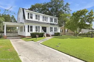 1410 Rhem Avenue, New Bern, NC 28560 – photo 7: 6-web-or-mls-0C0A9223