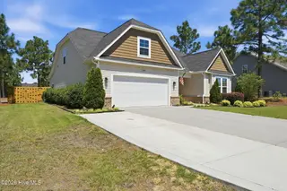 4100 Irwin Drive, Aberdeen, NC 28315 – photo 2: 2-web-or-mls-DSC09540