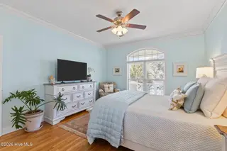 111 Riverside Avenue, Morehead City, NC 28557 – photo 23: 30-web-or-mls-1S3A8609