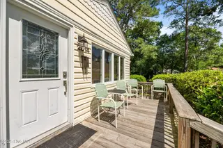 2014 Center Avenue, New Bern, NC 28560 – photo 7: Front Porch