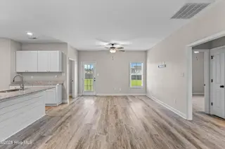 123 Cypress Manor Court, Jacksonville, NC 28540 – photo 4: 05