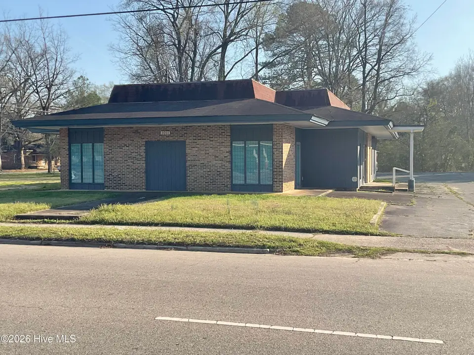 1011 W Thomas Street, Rocky Mount, NC 27804 – photo 1 of 13: IMG_1844