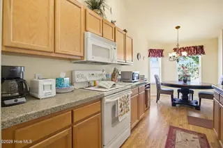 910 Elderberry Lane SW, Sunset Beach, NC 28468 — 3-bedroom home in Wyndfall, Sunset Beach, NC, photo 13 of 31: 16-web-or-mls-910 Elderberry Ln-16