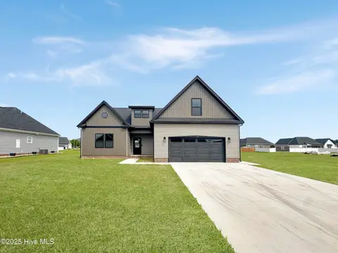 7617 Staysail Drive, Elizabeth City