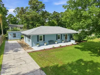 923 N Yaupon Terrace, Morehead City, NC 28557 – photo 4: 12-web-or-mls-DJI_20260630103104_0345_D