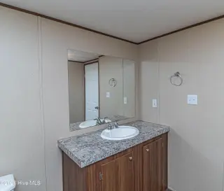102 Bonnie Farms Road, Dudley, NC 28333 — 3-bedroom manufactured home in Bonnie Farms, Dudley, NC, photo 15 of 20: IMG_3648