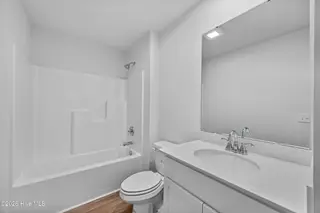 529 Belfort Lane SW 80, Ocean Isle Beach, NC 28469 – photo 15: 18_bathroom