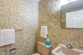 16 Bogie Drive, Whispering Pines, NC 28327 – photo 23: Bathroom 2