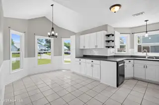 210 Balsam Road, Jacksonville, NC 28546 – photo 8: 20260510-11