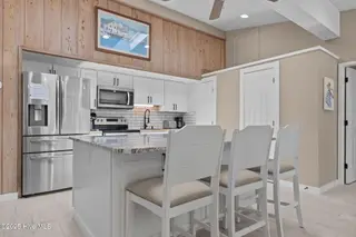 145 Hoop Pole Creek Drive B, Atlantic Beach, NC 28512 – photo 9: 28-web-or-mls-1S3A9226