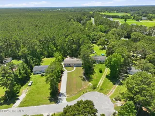317 N Red Maple Court, Swansboro, NC 28584 – photo 11: 10-web-or-mls-317 N Red Maple Ct 010