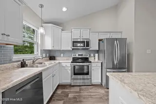 434 Mccall Drive, Jacksonville, NC 28540 – photo 10: 29-web-or-mls-_RAD0303