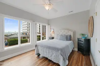 104 S 3rd Street I-1 & Slip 5 Atlantic Harbour, Morehead City, NC 28557 – photo 13: Primary bedroom