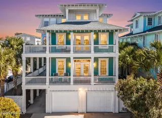 306 Coral Drive, Wrightsville Beach, NC 28480 — 5-bedroom home in Harbor Island, Wrightsville Beach, NC, photo 2 of 57: 002_vstage-upscale-233274381-1772210933