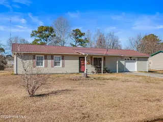 139 Bayberry Road, Newport, NC 28570 – photo 2: Side front
