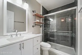 342 Palamino Trail, Jacksonville, NC 28546 – photo 21: Primary Bath