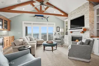 246 E First Street, Ocean Isle Beach, NC 28469 – photo 6: 246E1stSt_OceanIsleBeach_CarlaR_MLS_17