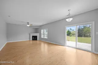 106 Bobwhite Circle, Cape Carteret, NC 28584 – photo 13: Living Room