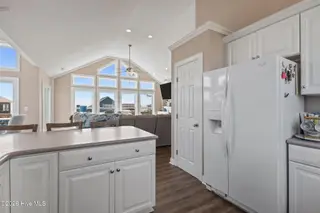 2009 Emerald Drive, Emerald Isle, NC 28594 – photo 12: Kitchen