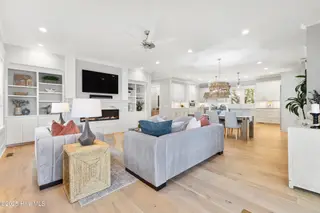 1228 Croaker Lane, Carolina Beach, NC 28428 – photo 21: Main living area