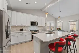 207 Rough Ridge Trail 13, Aberdeen, NC 28315 – photo 10: Kitchen