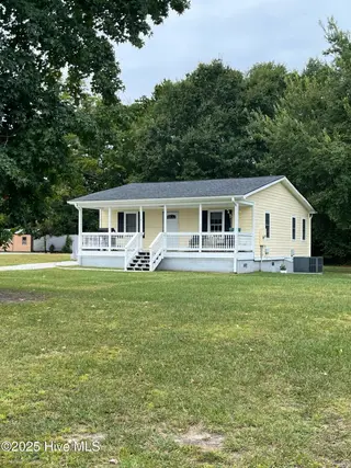 141 Hargrove Drive, Wilmington, NC 28411 — 2-bedroom home in Weaver Acres, Wilmington, NC, photo 1 of 32: Front Elevation