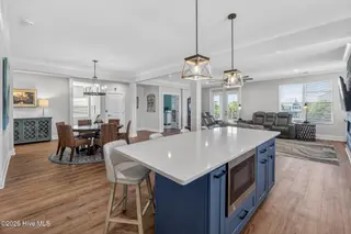 8124 Lakeview Drive, Wilmington, NC 28412 – photo 10: Kitchen