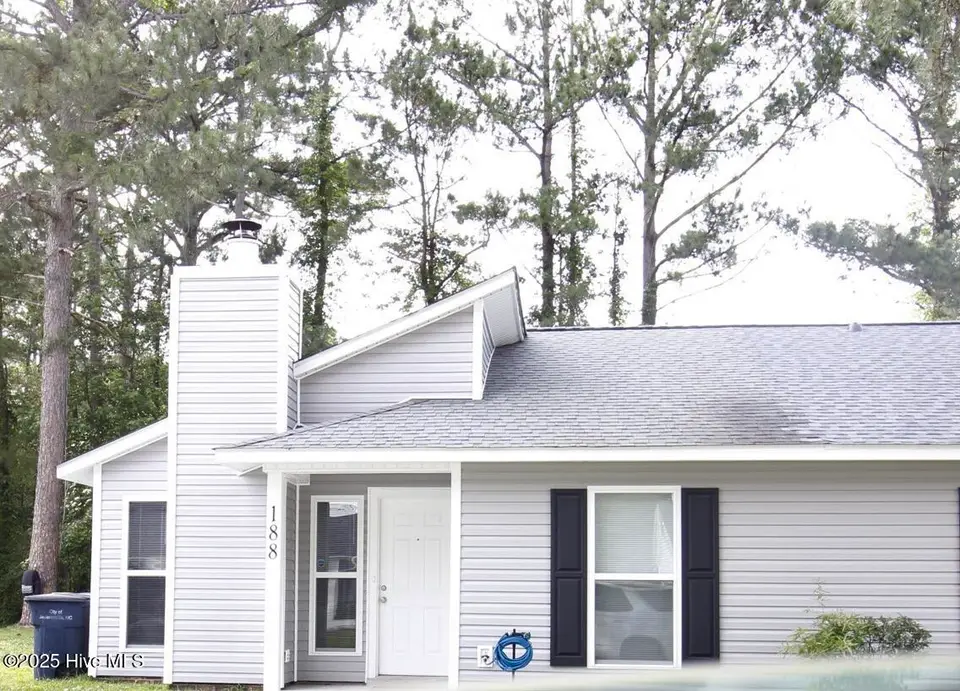 188 Village Circle, Jacksonville, NC 28546 — 2-bedroom townhome in Twinwood, Jacksonville, NC, photo 1 of 1