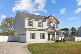 102 Kayak Court, Swansboro, NC 28584 – photo 2: 2-web-or-mls-IMG_4390
