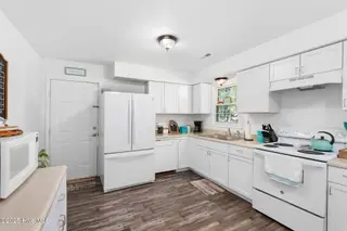 114 Wolfpack Court, Havelock, NC 28532 – photo 7: 7-web-or-mls-cchadwick-visuals-114-wolfp