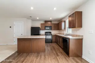 1407 Raven Way 7, Elizabeth City, NC 27909 – photo 3: DSC06819