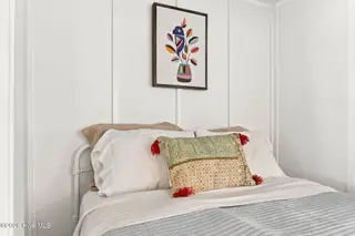 2306 Emerald Drive 1, Emerald Isle, NC 28594 — condo in Emerald Cove Condominiums, Emerald Isle, NC, photo 20 of 51: Bed