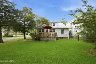 1723 Rhem Avenue, New Bern, NC 28560 – photo 7: 42-web-or-mls-DSC_4400_edit