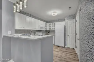4110 Breezewood Drive 203, Wilmington, NC 28412 – photo 5: IMG_3183