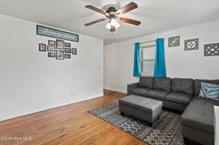 7 Princeton Drive, Jacksonville, NC 28546 – photo 4: 04