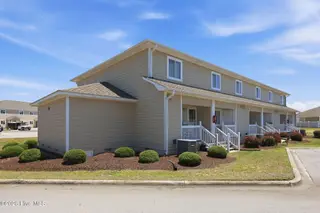 650 Cedar Point Boulevard E2, Cedar Point, NC 28584 – photo 2: 2-web-or-mls-IMG_4266
