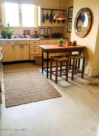 1101 Chestnut Street, Wilmington, NC 28401 – photo 9: Rustic_Homestyle_Style Kitchen Ai